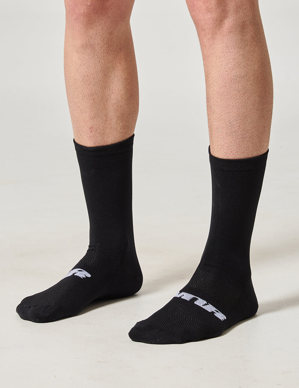 MEDIAS DE CICLISMO UNISEX - NEGRO