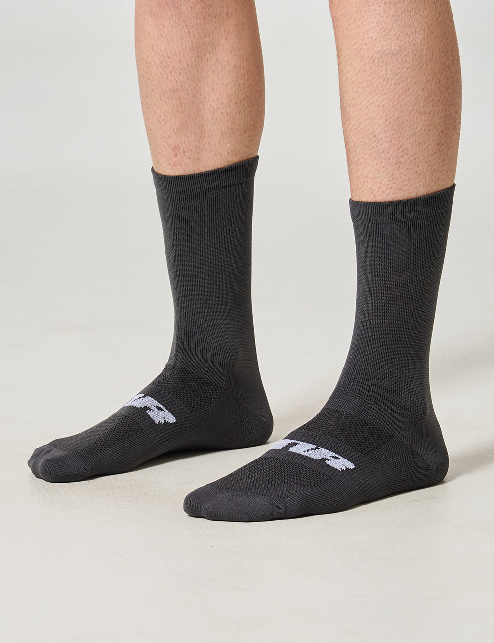MEDIAS DE CICLISMO UNISEX - GRIS