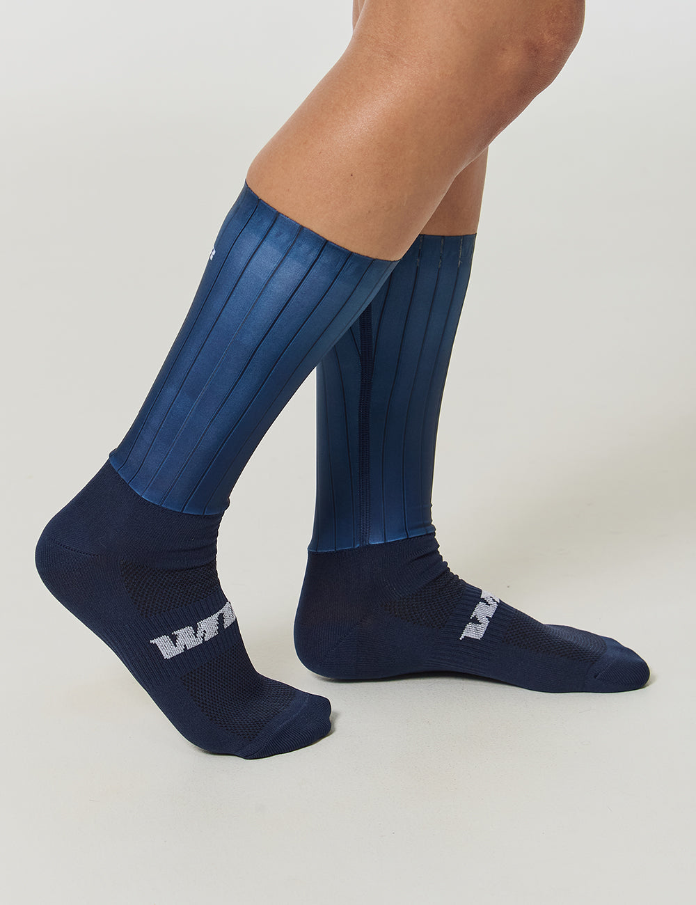 MEDIAS DE CICLISMO AERO UNISEX - AZUL