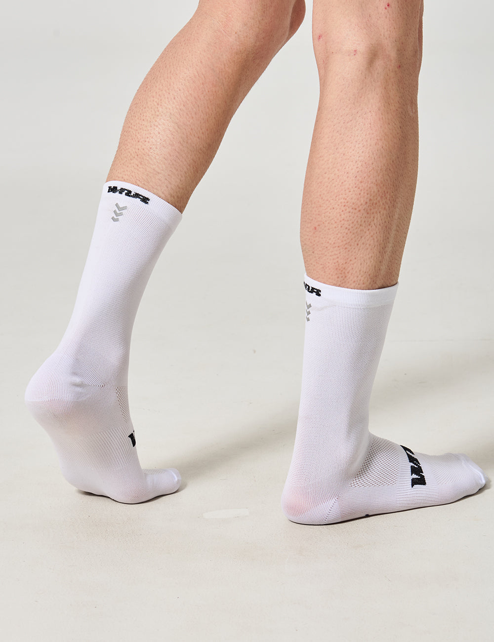 MEDIAS DE CICLISMO UNISEX - BLANCO