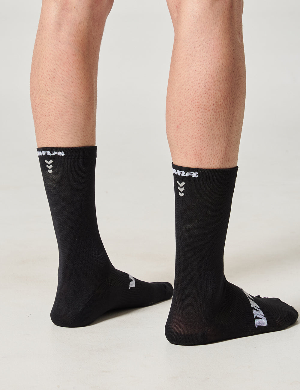 MEDIAS DE CICLISMO UNISEX - NEGRO