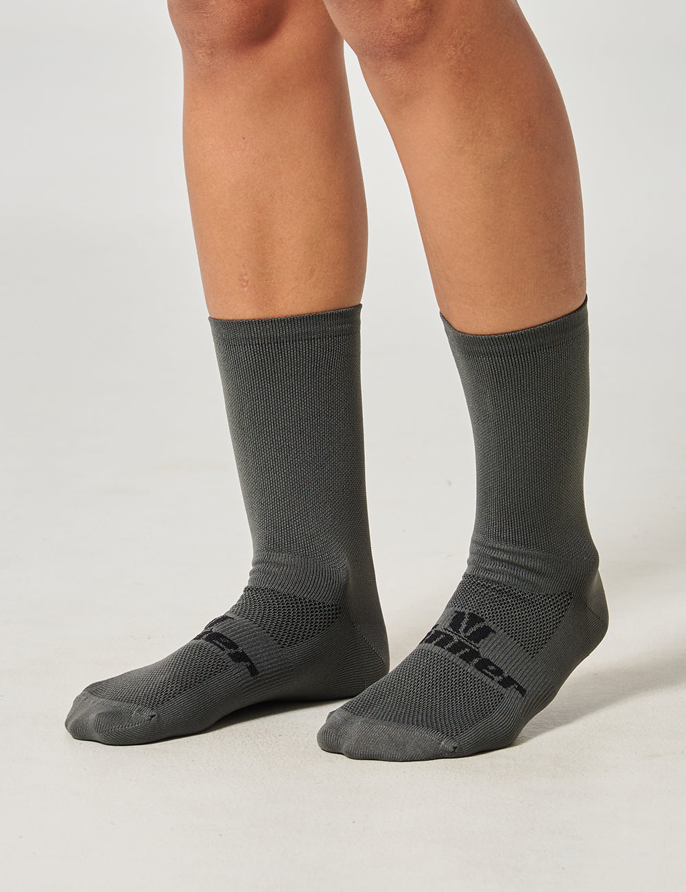 MEDIAS DE CICLISMO UNISEX - GRIS