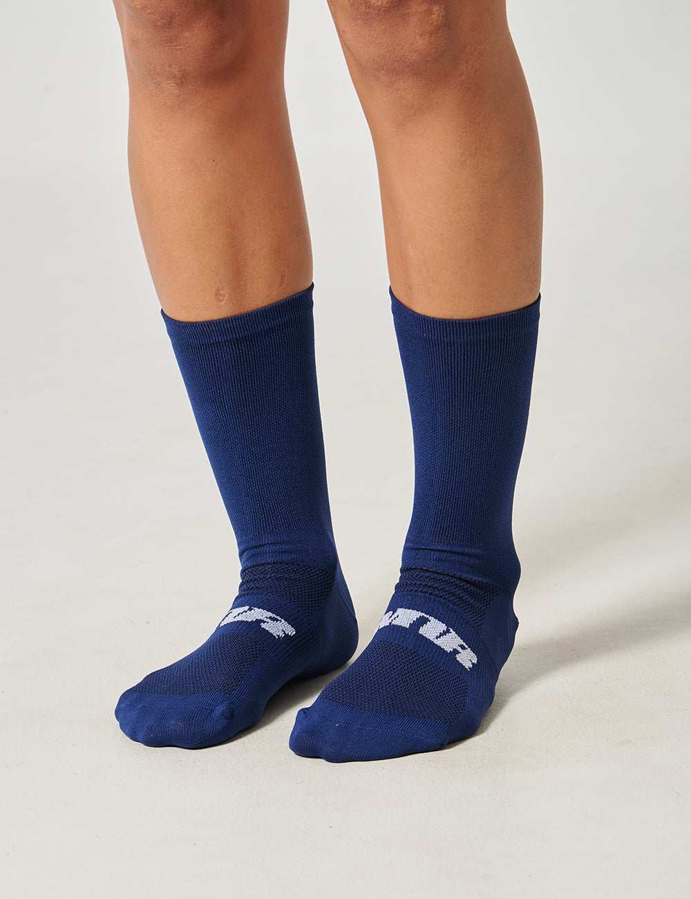 MEDIAS DE CICLISMO UNISEX - AZUL OSCURO