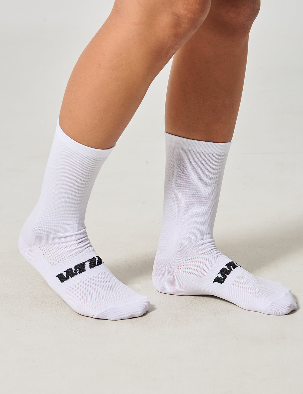 MEDIAS DE CICLISMO UNISEX - BLANCO