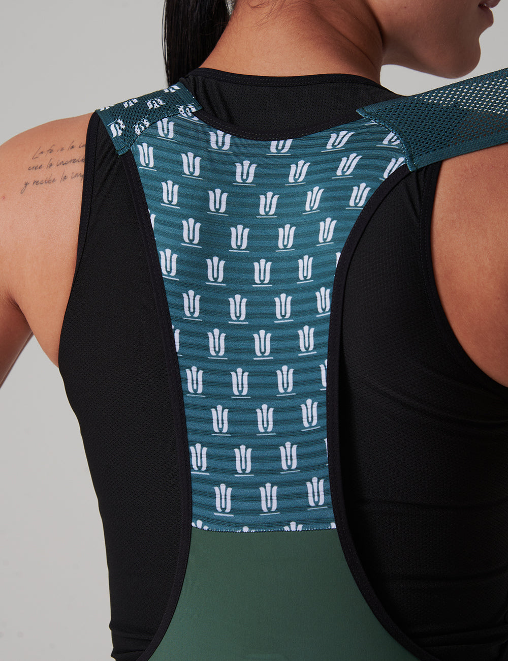 Pantaloneta Hibrid Mujer - Cypress