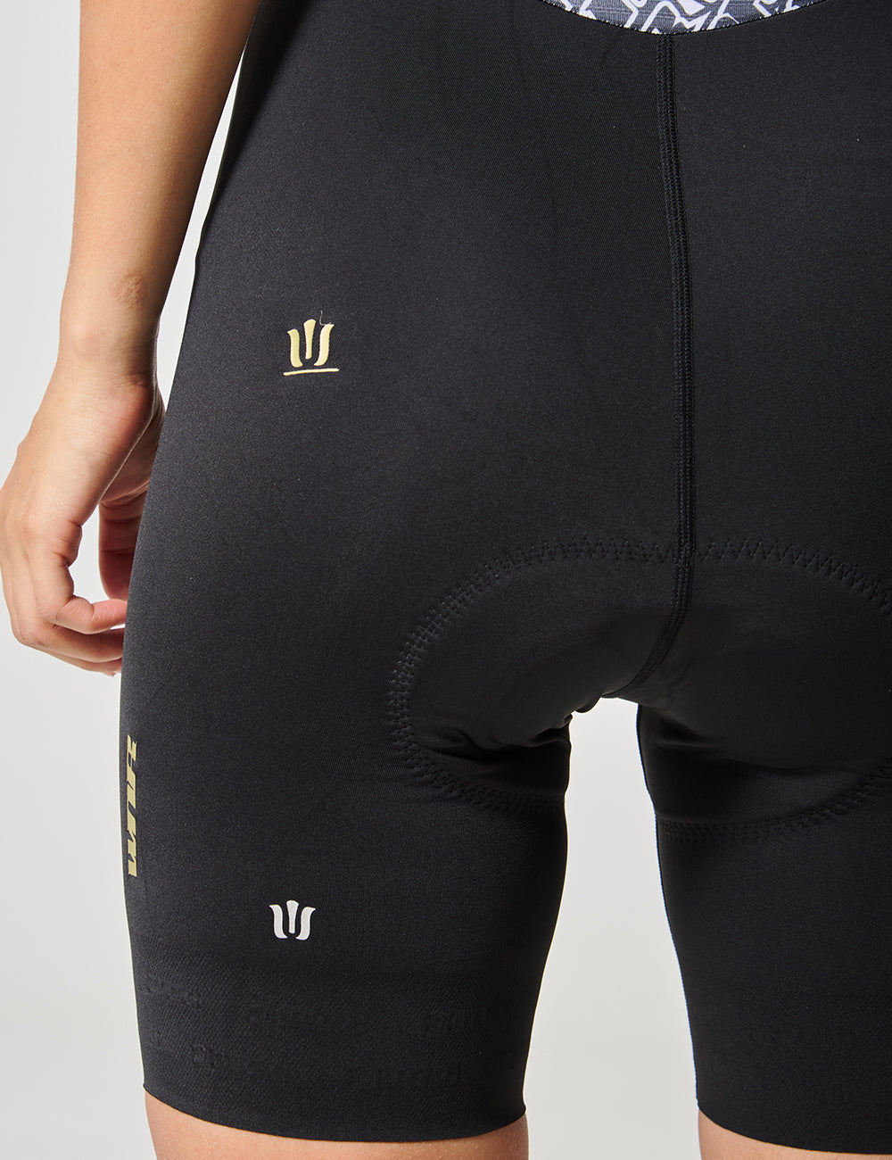 Pantaloneta Sin Costuras Deluxe Mujer - Negro