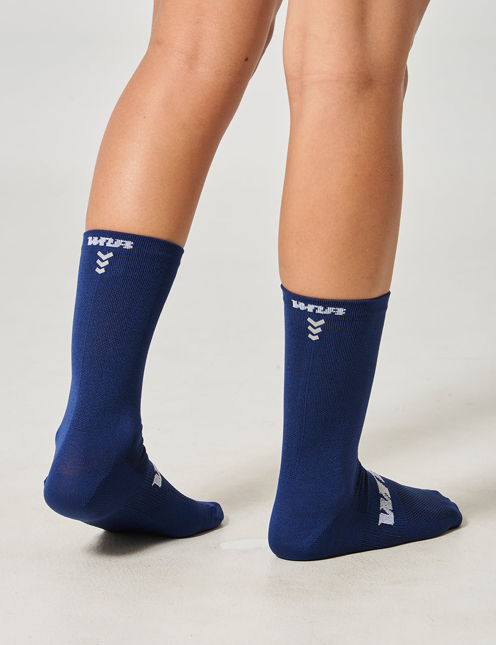 MEDIAS DE CICLISMO UNISEX - AZUL OSCURO