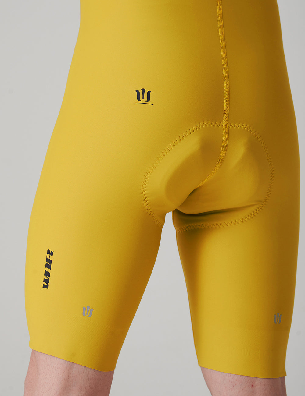 PANTALONETA SIN COSTURAS DELUXE HOMBRE - MOSTAZA