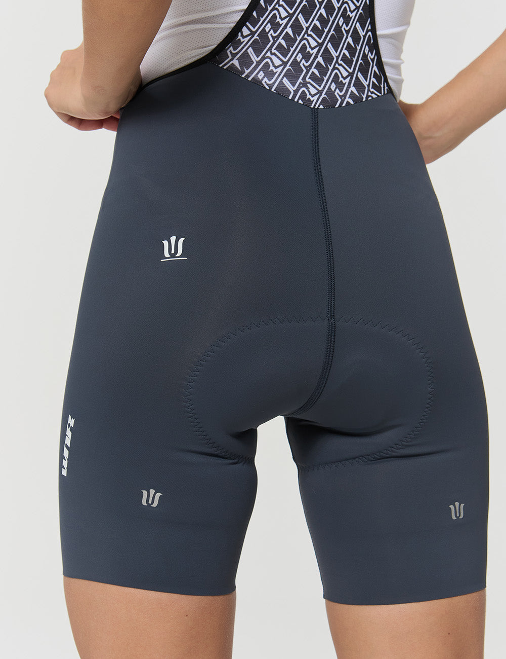 Pantaloneta Sin Costuras Deluxe Mujer - Grafito