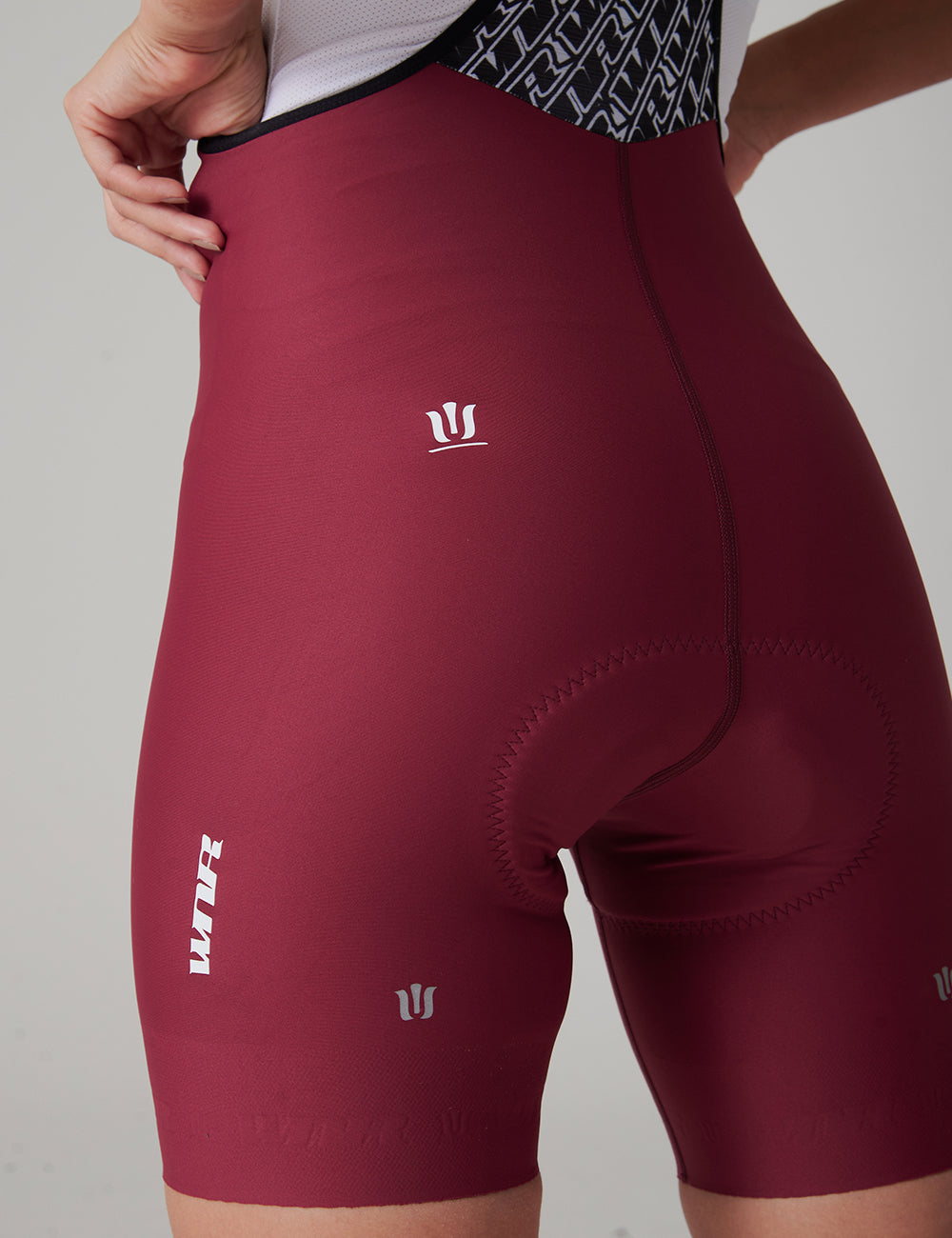 Pantaloneta Sin Costuras Deluxe Mujer - Vino