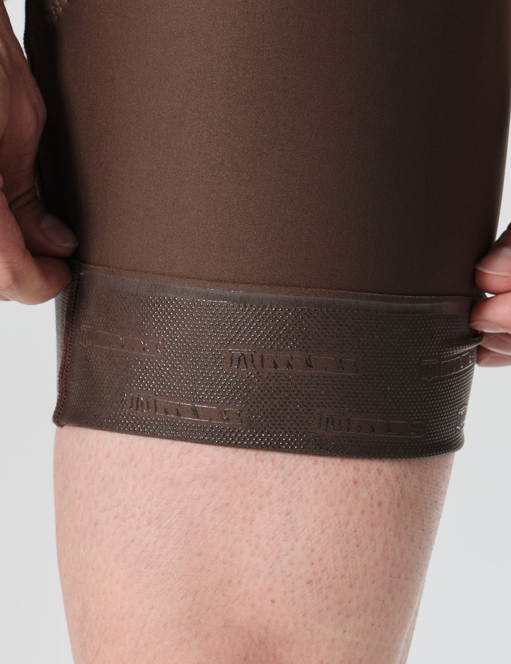 Pantaloneta Sin Costuras Deluxe Hombre- Chocolate